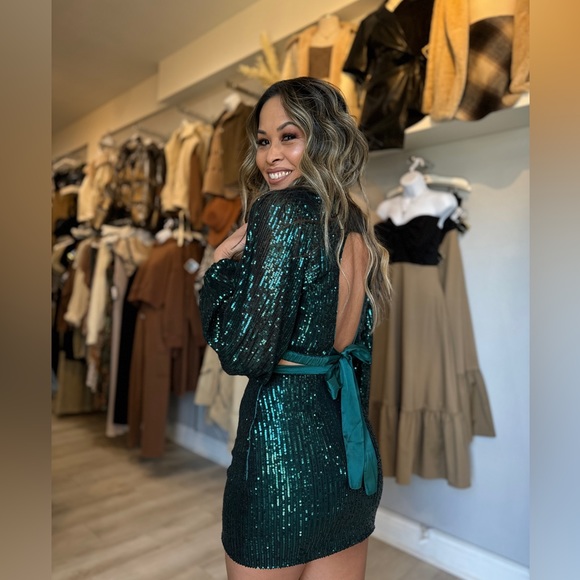 Emerald green sequin top & skirt set - Picture 4 of 8